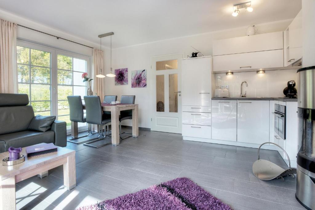 Deichgraf Strandresidenz"Ahrenshoop" room 2